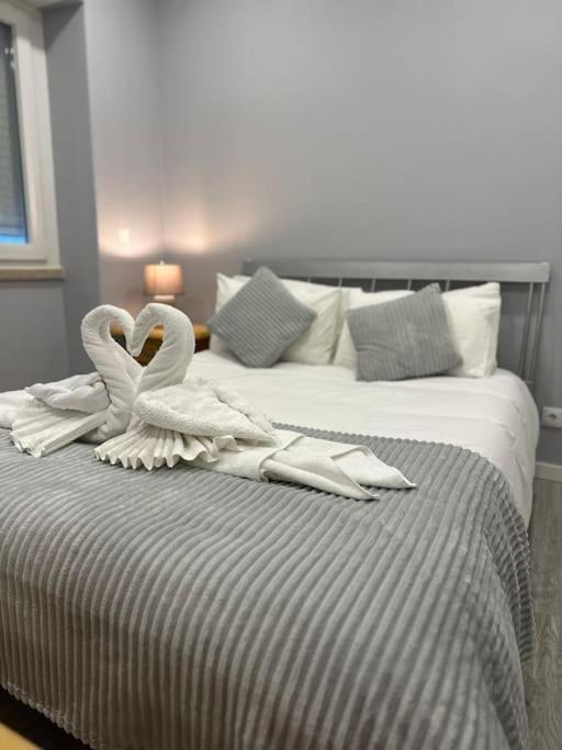 Apartment Duplex Com Jacuzzi Em Olival Basto Lissabon
