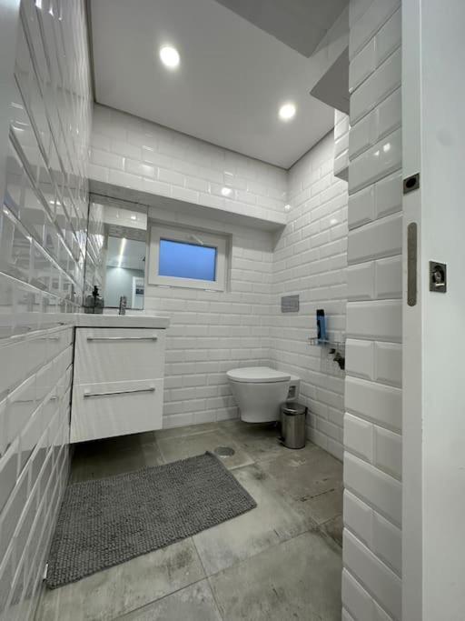Duplex Com Jacuzzi Em Olival Basto Lissabon